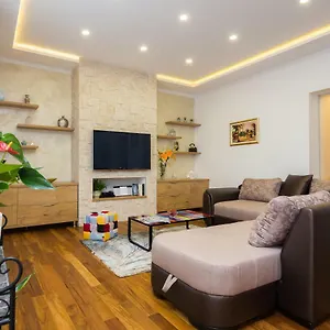 Luxury Luce Apartment